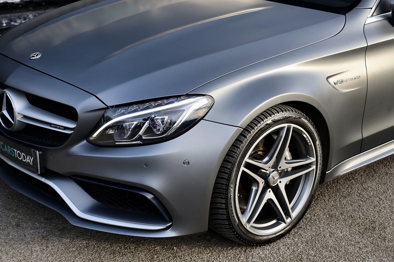 Mercedes-Benz C63 4.0 V8 AMG Premium  Coupe 2 Former Keepers + Full MB Main Dealer History + Pano Roof Image 23