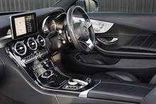 Mercedes-Benz C63 4.0 V8 AMG Premium  Coupe 2 Former Keepers + Full MB Main Dealer History + Pano Roof - Thumb 8