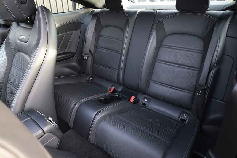 Mercedes-Benz C63 4.0 V8 AMG Premium  Coupe 2 Former Keepers + Full MB Main Dealer History + Pano Roof Image 12