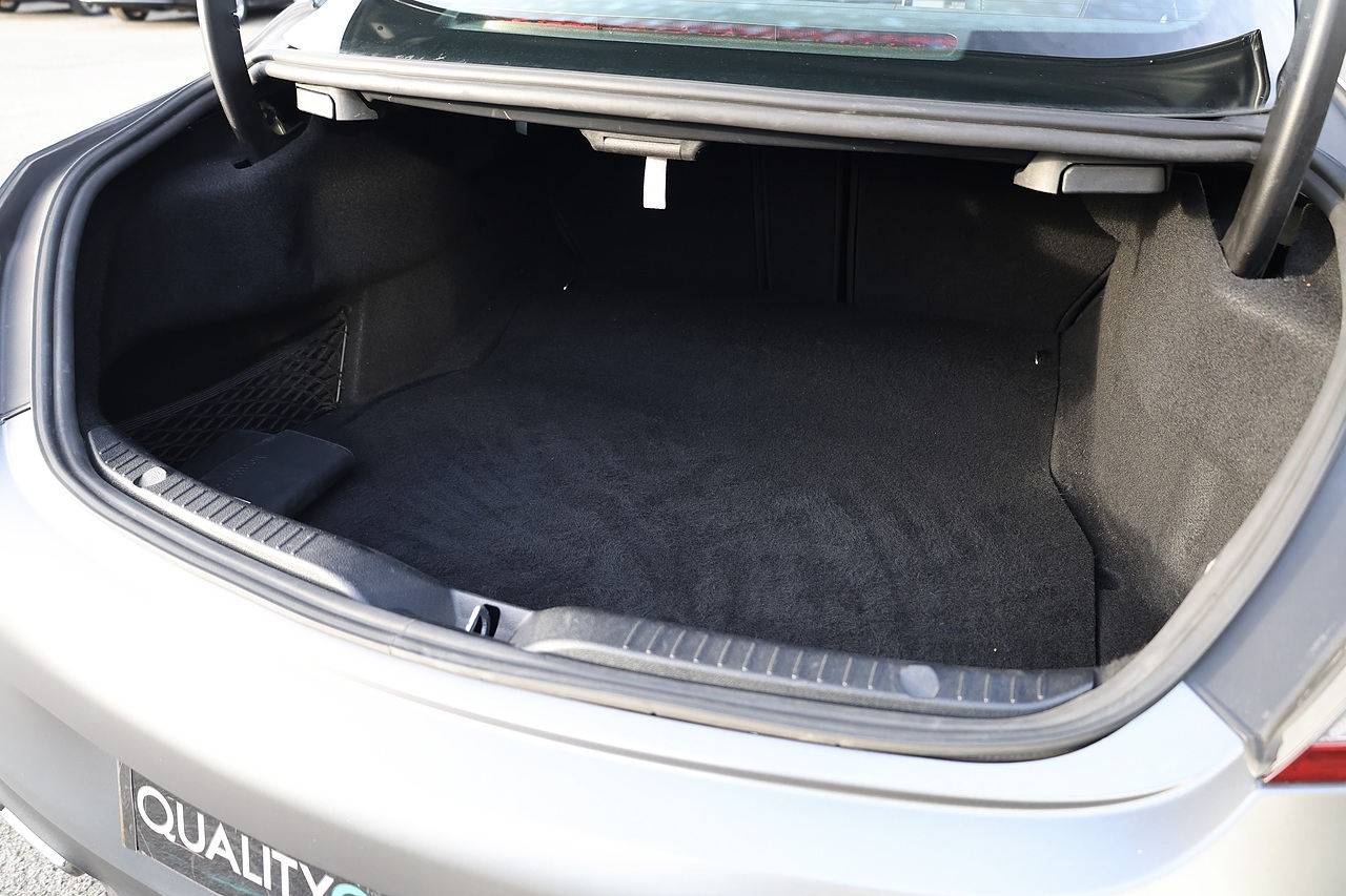 Mercedes-Benz C63 4.0 V8 AMG Premium  Coupe 2 Former Keepers + Full MB Main Dealer History + Pano Roof - Large 33