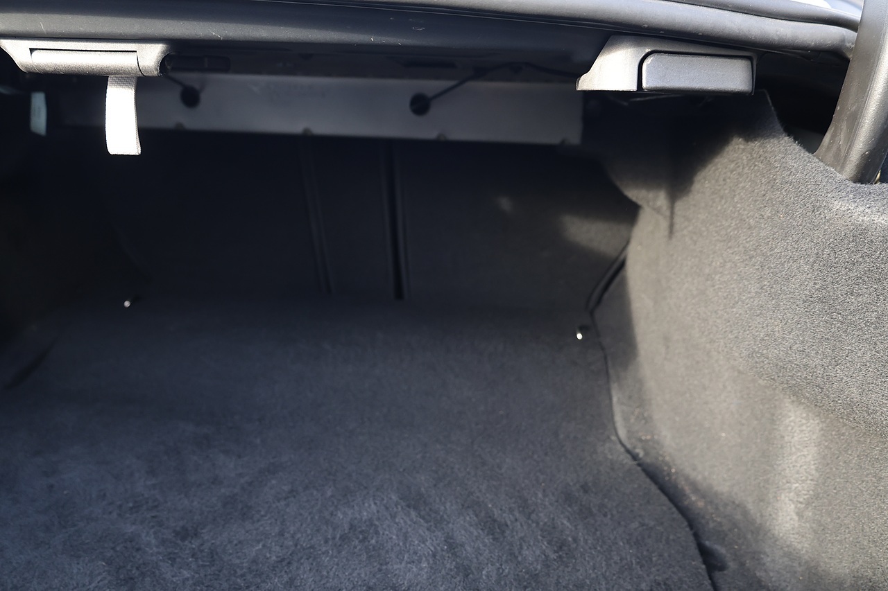 Mercedes-Benz C63 4.0 V8 AMG Premium  Coupe 2 Former Keepers + Full MB Main Dealer History + Pano Roof - Large 34