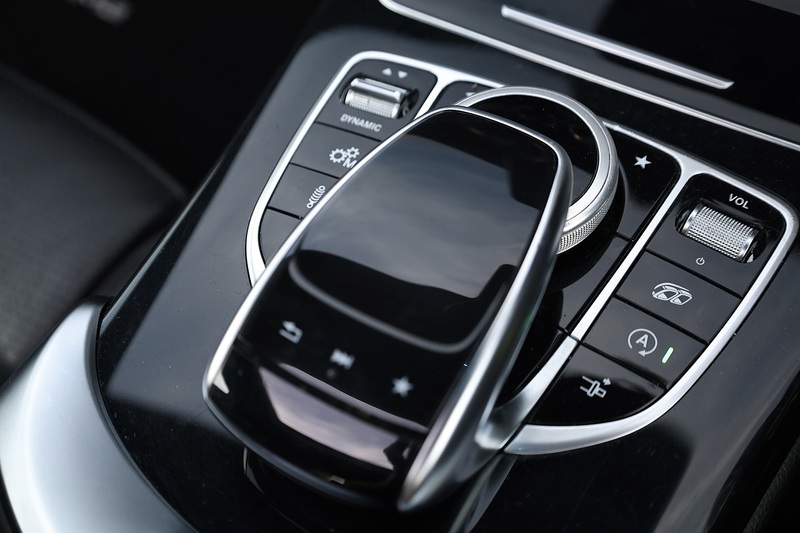 Mercedes-Benz C63 4.0 V8 AMG Premium  Coupe 2 Former Keepers + Full MB Main Dealer History + Pano Roof Image 37