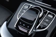 Mercedes-Benz C63 4.0 V8 AMG Premium  Coupe 2 Former Keepers + Full MB Main Dealer History + Pano Roof - Thumb 37