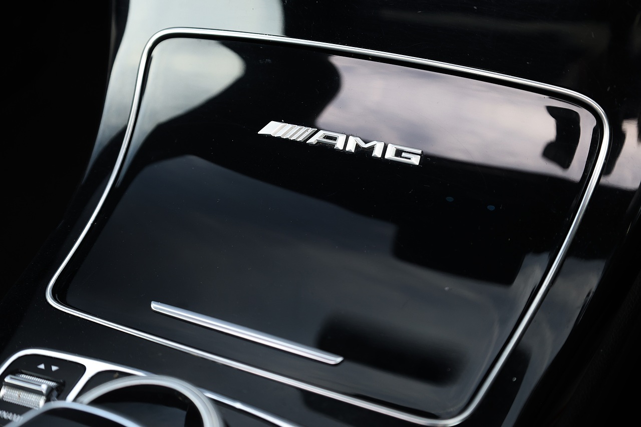 Mercedes-Benz C63 4.0 V8 AMG Premium  Coupe 2 Former Keepers + Full MB Main Dealer History + Pano Roof - Large 38