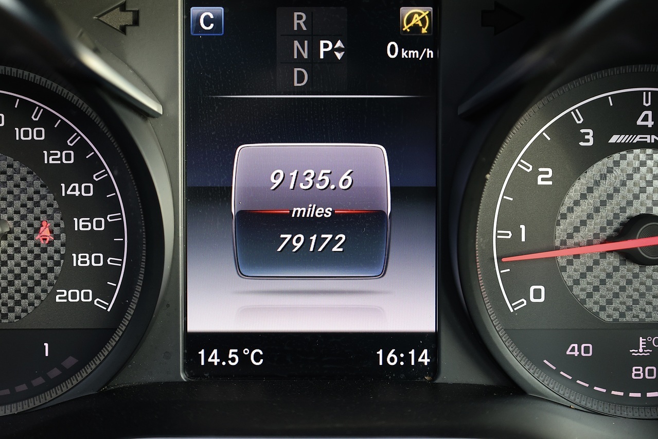 Mercedes-Benz C63 4.0 V8 AMG Premium  Coupe 2 Former Keepers + Full MB Main Dealer History + Pano Roof - Large 39