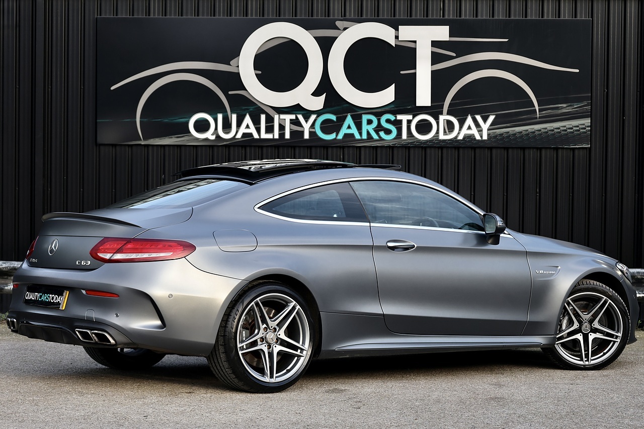 Mercedes-Benz C63 4.0 V8 AMG Premium  Coupe 2 Former Keepers + Full MB Main Dealer History + Pano Roof - Large 11