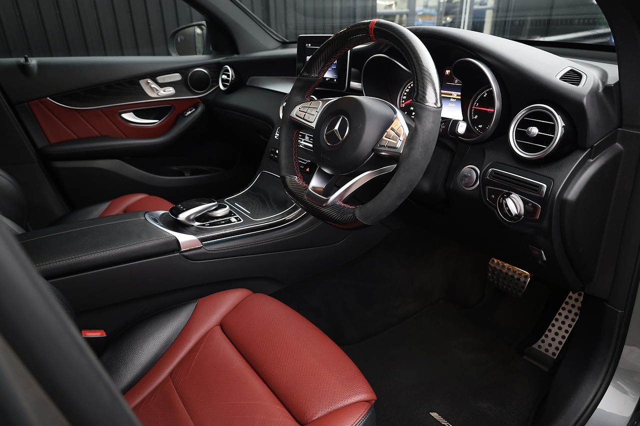 Mercedes-Benz GLC 220d AMG Line Premium Coupe 2 Former Keepers + Full Service History + Sunrood - Large 7