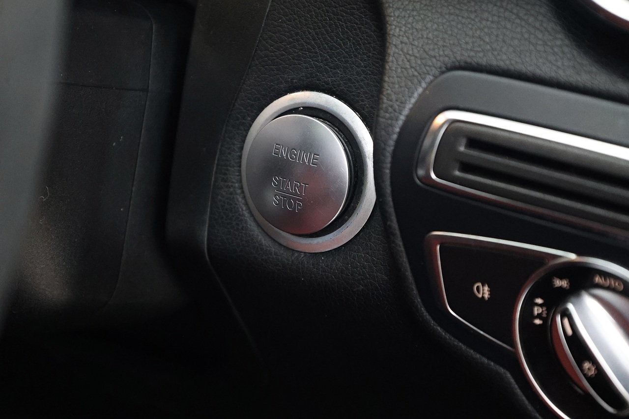 Mercedes-Benz GLC 220d AMG Line Premium Coupe 2 Former Keepers + Full Service History + Sunrood - Large 19