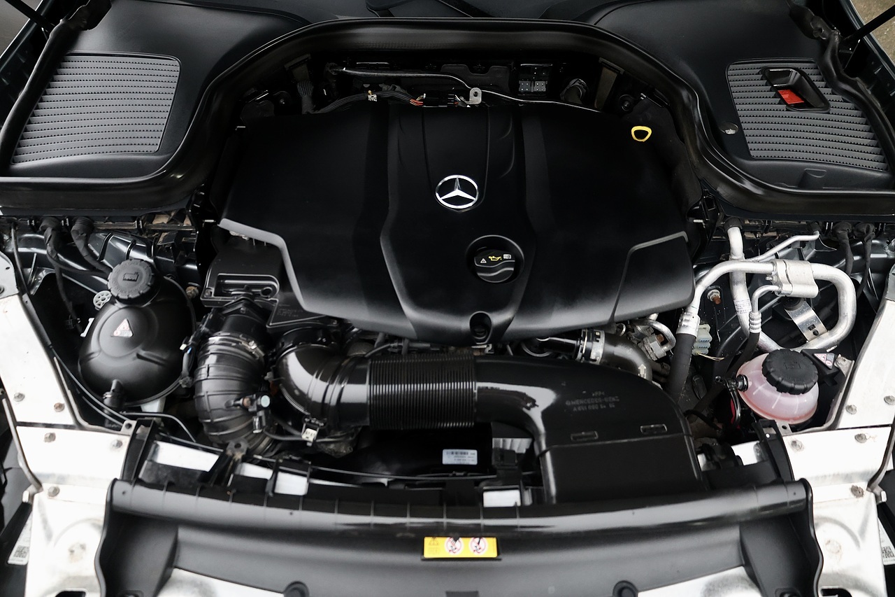 Mercedes-Benz GLC 220d AMG Line Premium Coupe 2 Former Keepers + Full Service History + Sunrood - Large 21