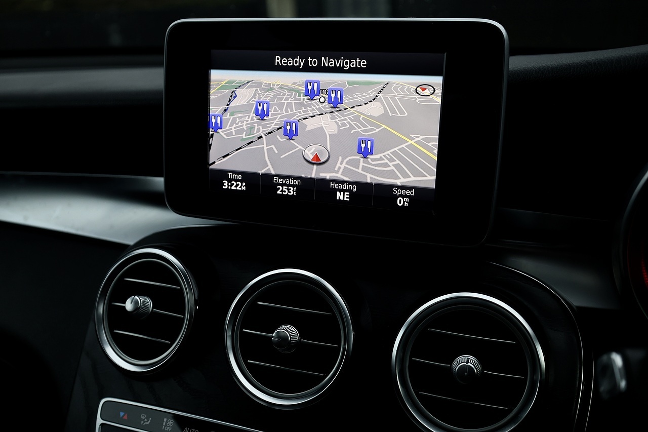 Mercedes-Benz GLC 220d AMG Line Premium Coupe 2 Former Keepers + Full Service History + Sunrood - Large 39