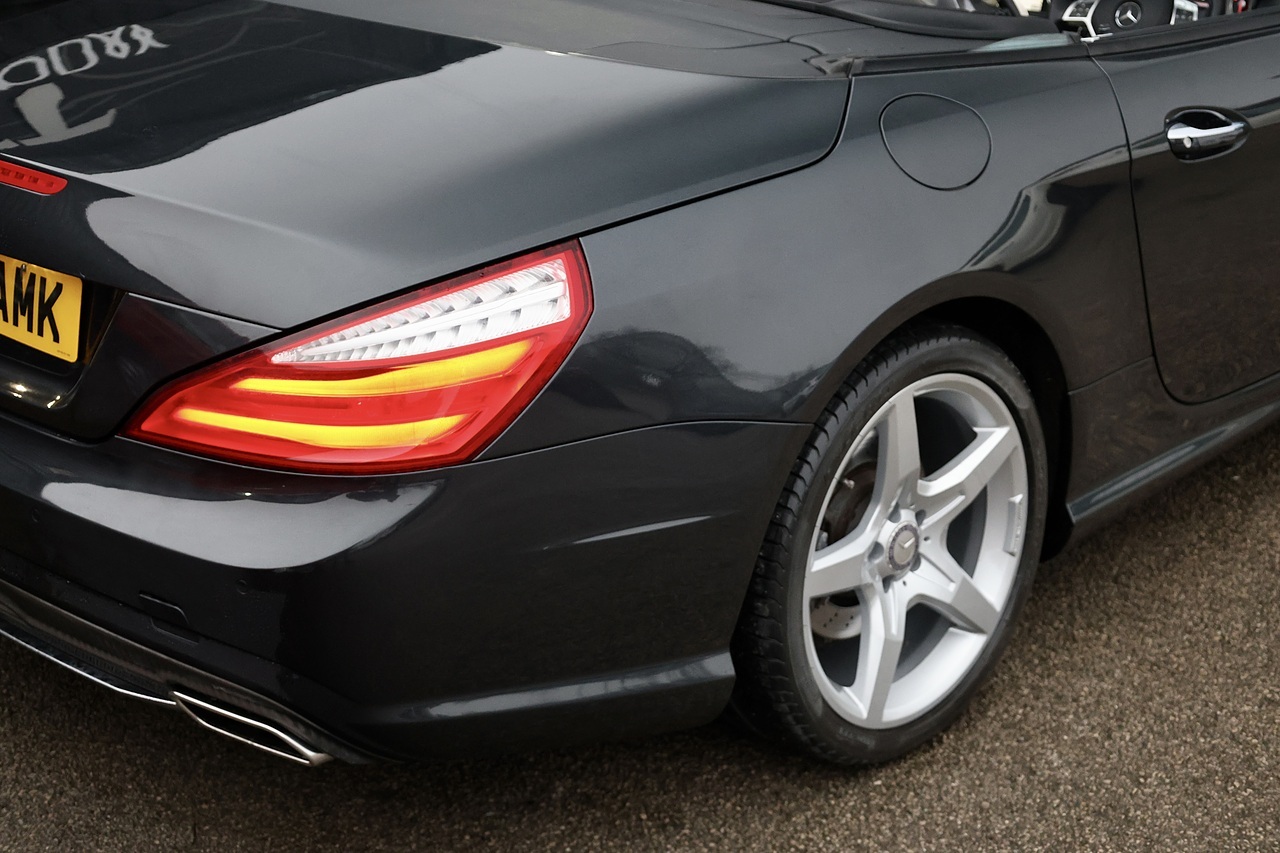 Mercedes-Benz SL 350 AMG Sport Last Owner 2019 + Rare Spec + £80k List Priec +  11 Services - Large 13