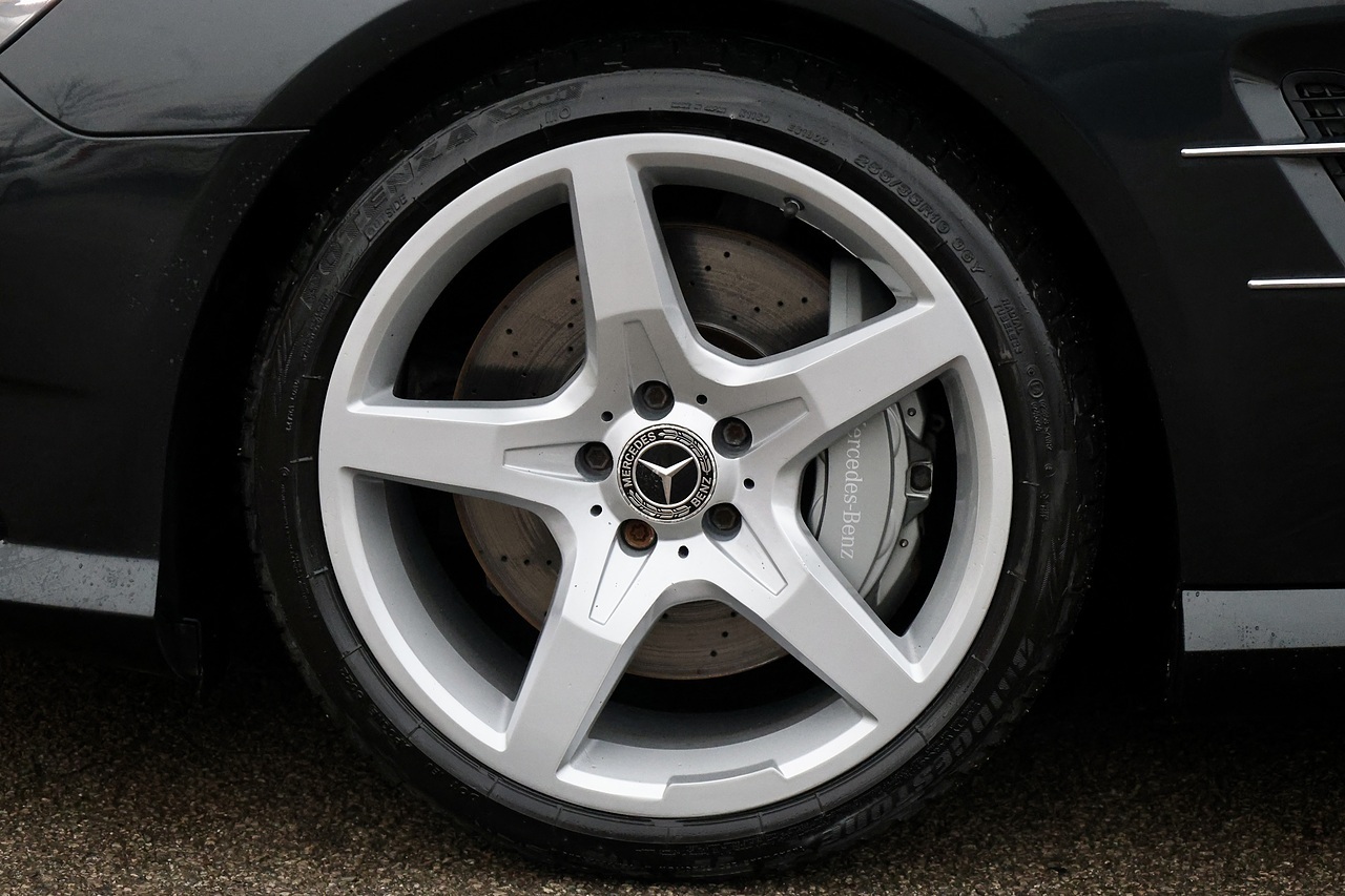 Mercedes-Benz SL 350 AMG Sport Last Owner 2019 + Rare Spec + £80k List Priec +  11 Services - Large 28