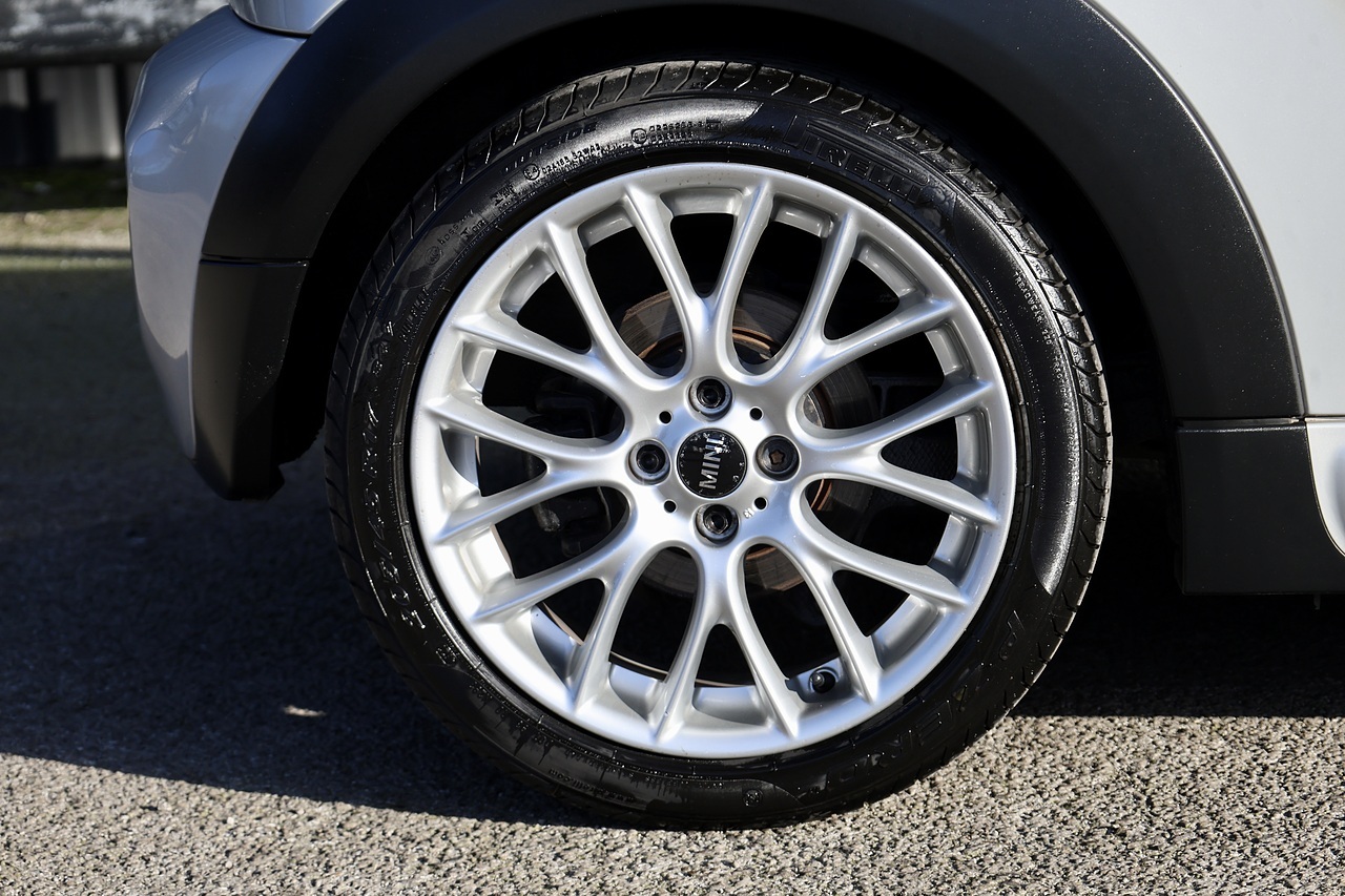 MINI Roadster Cooper S Full Service History + CHILI Pack + JCW Aero Pack - Large 38