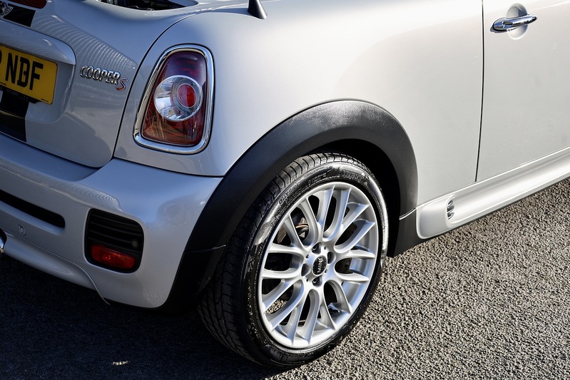 MINI Roadster Cooper S Full Service History + CHILI Pack + JCW Aero Pack Image 29