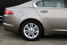 Jaguar XF Luxury 2 Former Keepers + Full Service History - Thumb 16