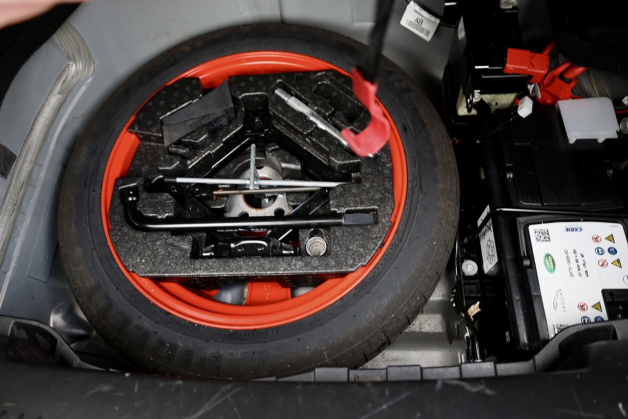 Jaguar XF Luxury 2 Former Keepers + Full Service History - Large 21