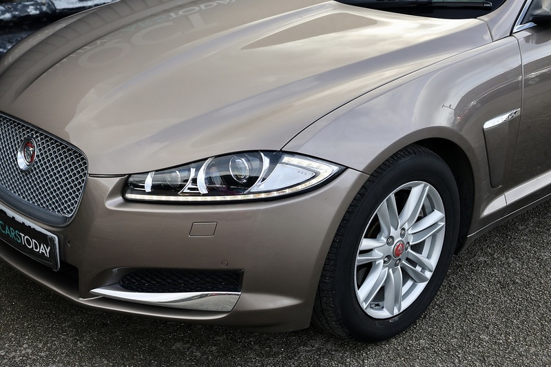 Jaguar XF Luxury 2 Former Keepers + Full Service History Image 22