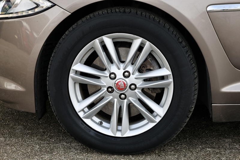 Jaguar XF Luxury 2 Former Keepers + Full Service History Image 26