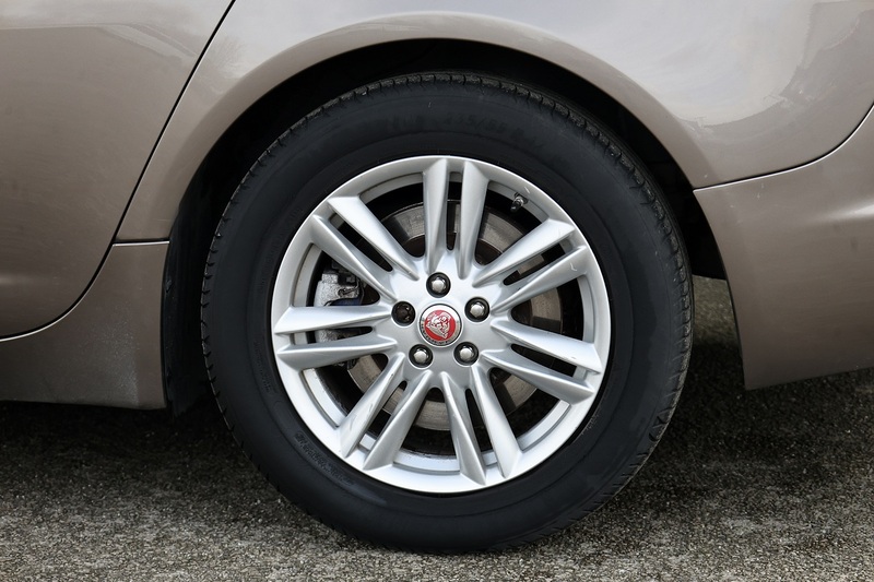 Jaguar XF Luxury 2 Former Keepers + Full Service History Image 27