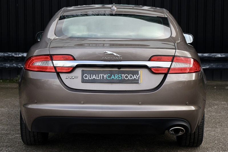 Jaguar XF Luxury 2 Former Keepers + Full Service History Image 4