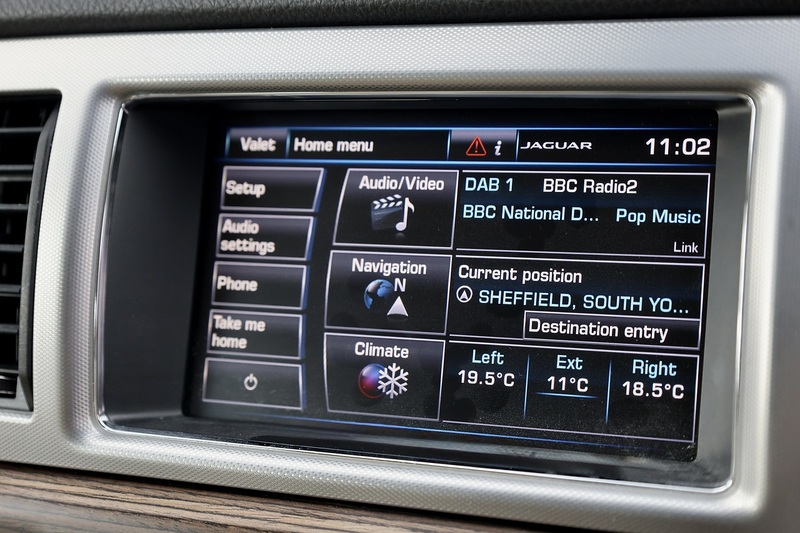 Jaguar XF Luxury 2 Former Keepers + Full Service History Image 36