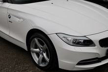 BMW Z4 sDrive20i Manual + Full Service History - Thumb 17