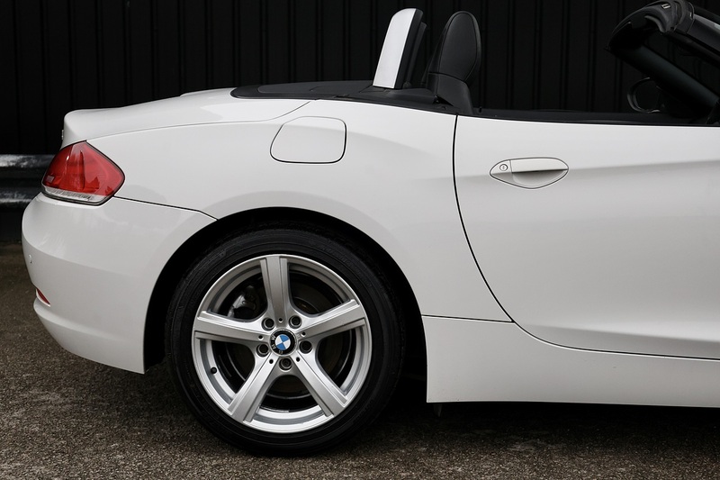 BMW Z4 sDrive20i Manual + Full Service History Image 15