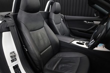 BMW Z4 sDrive20i Manual + Full Service History - Thumb 8