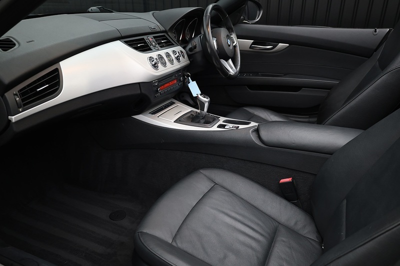 BMW Z4 sDrive20i Manual + Full Service History Image 2