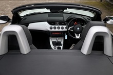 BMW Z4 sDrive20i Manual + Full Service History - Thumb 18