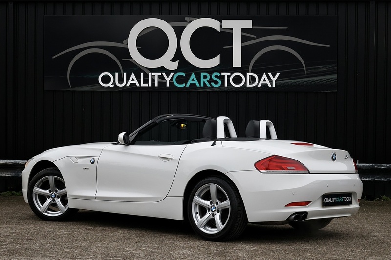 BMW Z4 sDrive20i Manual + Full Service History Image 12