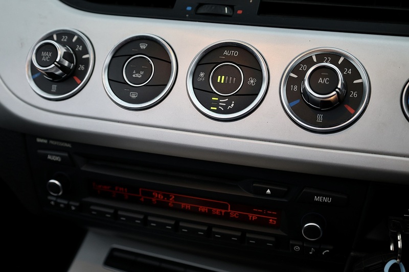 BMW Z4 sDrive20i Manual + Full Service History Image 31