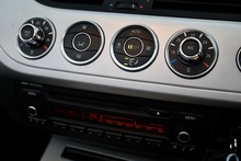 BMW Z4 sDrive20i Manual + Full Service History - Thumb 31