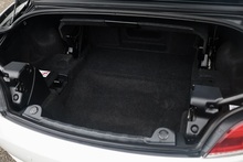 BMW Z4 sDrive20i Manual + Full Service History - Thumb 34