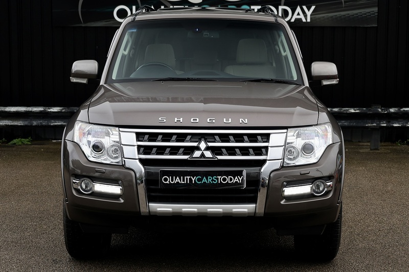 Mitsubishi Shogun LWB SG3 2 Former Keepers + FSH + Automatic + 7 Seats Image 3