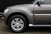 Mitsubishi Shogun LWB SG3 2 Former Keepers + FSH + Automatic + 7 Seats - Thumb 31