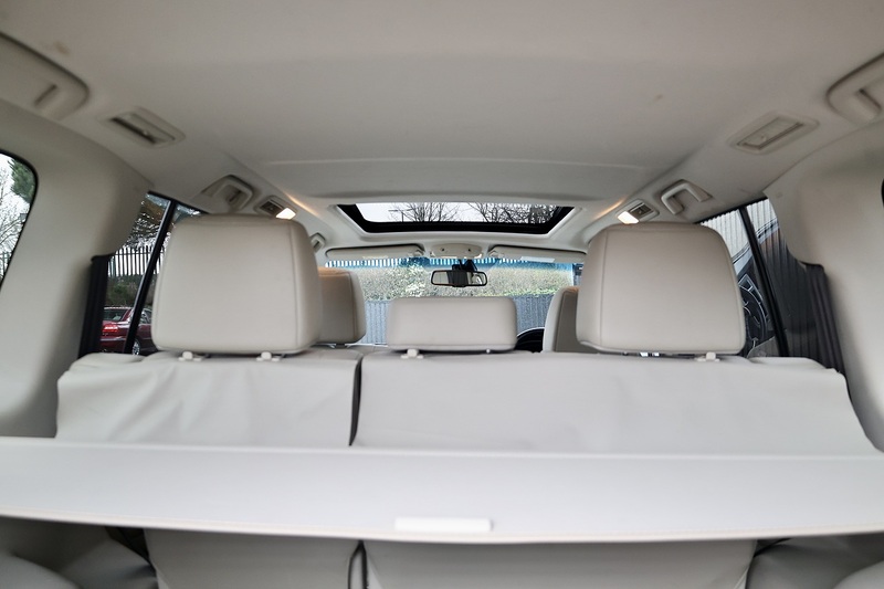 Mitsubishi Shogun LWB SG3 2 Former Keepers + FSH + Automatic + 7 Seats Image 45