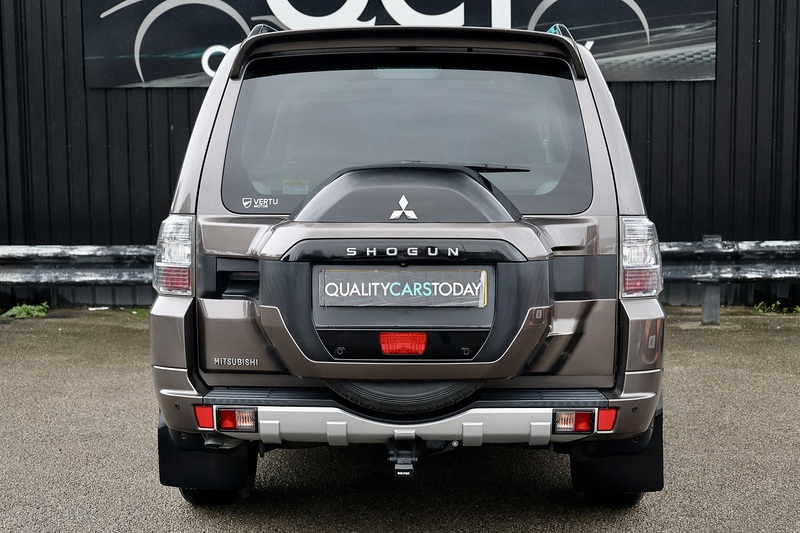 Mitsubishi Shogun LWB SG3 2 Former Keepers + FSH + Automatic + 7 Seats Image 4