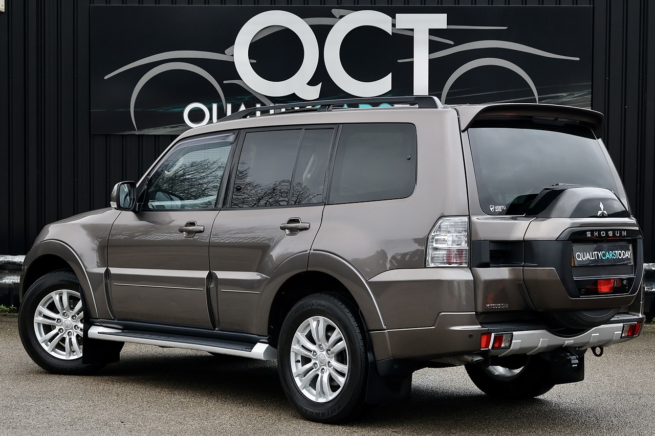 Mitsubishi Shogun LWB SG3 2 Former Keepers + FSH + Automatic + 7 Seats - Large 9