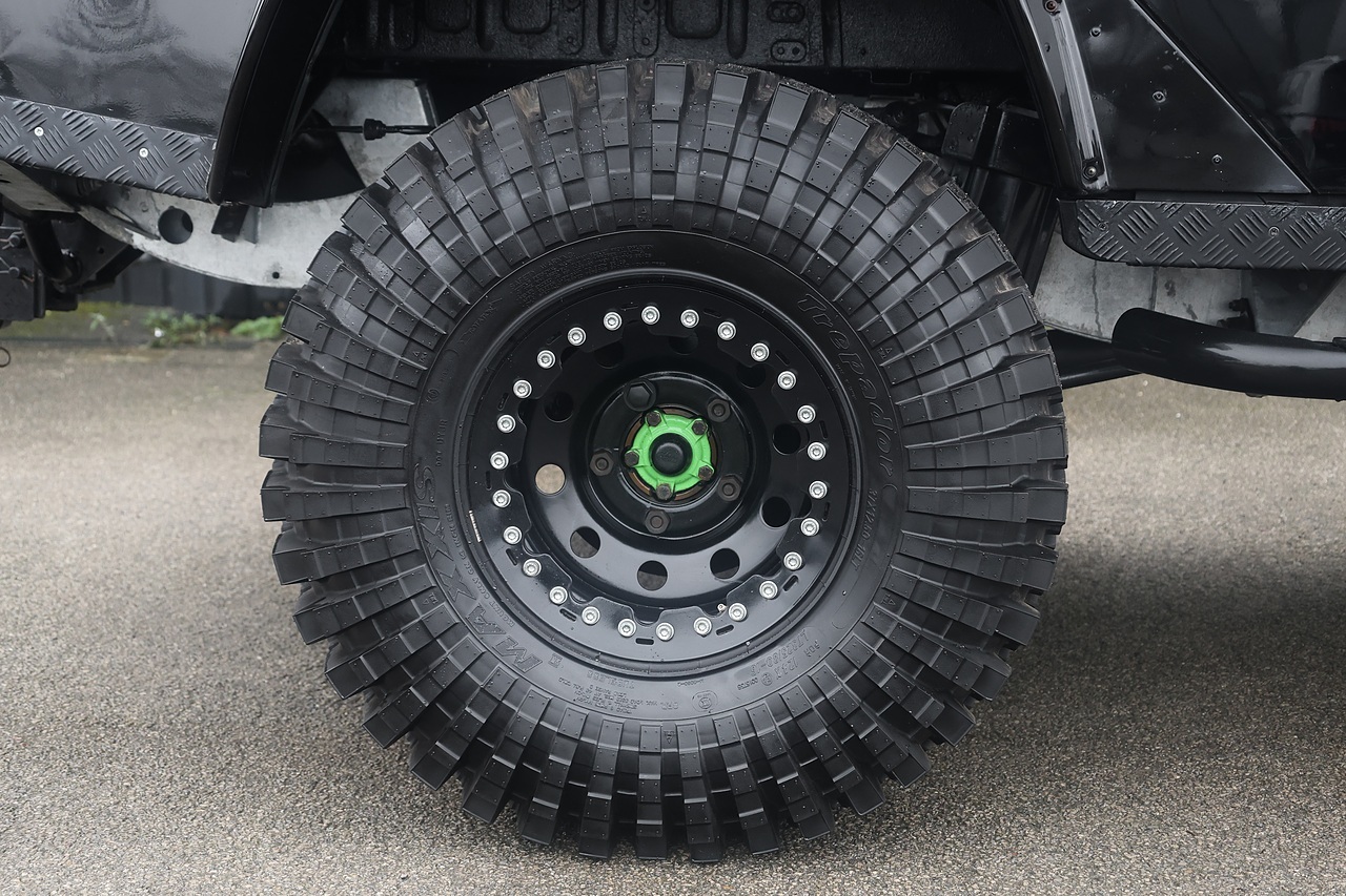 Land Rover Defender 110 007 Spectre Evocation + Huge Build Cost - Large 38