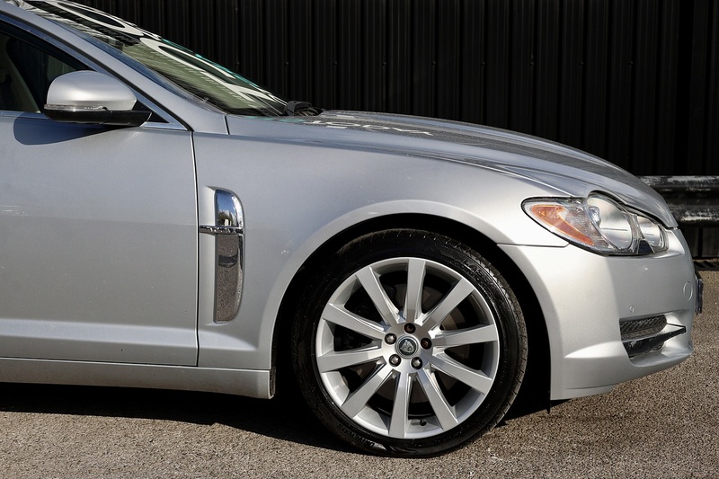 Jaguar XF Premium Luxury Last Owner since 2015 + Full Service History Image 16