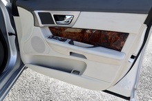 Jaguar XF Premium Luxury Last Owner since 2015 + Full Service History - Thumb 27