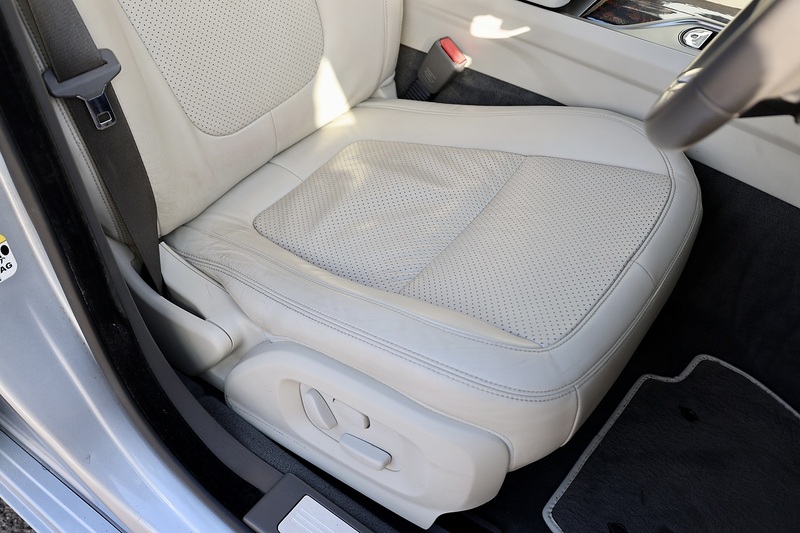 Jaguar XF Premium Luxury Last Owner since 2015 + Full Service History Image 29