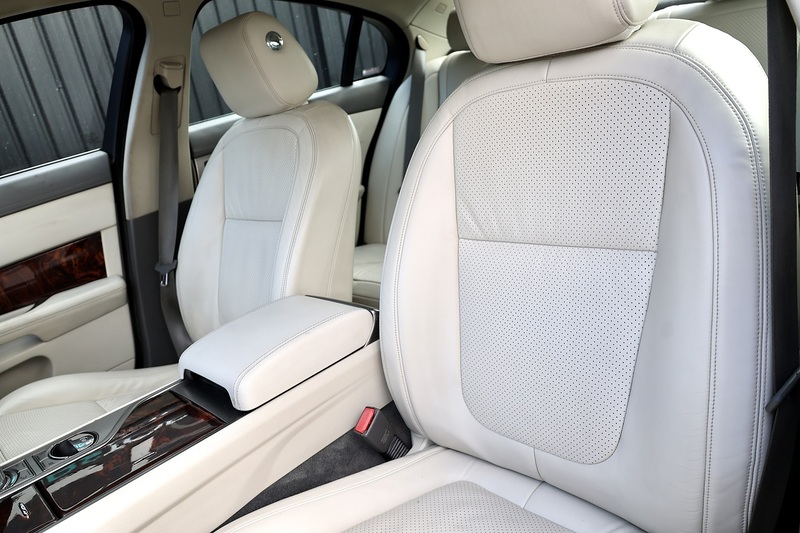 Jaguar XF Premium Luxury Last Owner since 2015 + Full Service History Image 10