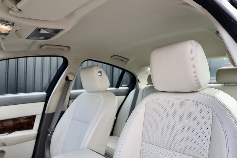 Jaguar XF Premium Luxury Last Owner since 2015 + Full Service History Image 11