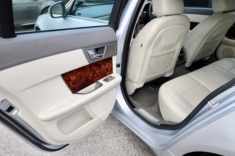 Jaguar XF Premium Luxury Last Owner since 2015 + Full Service History Image 32