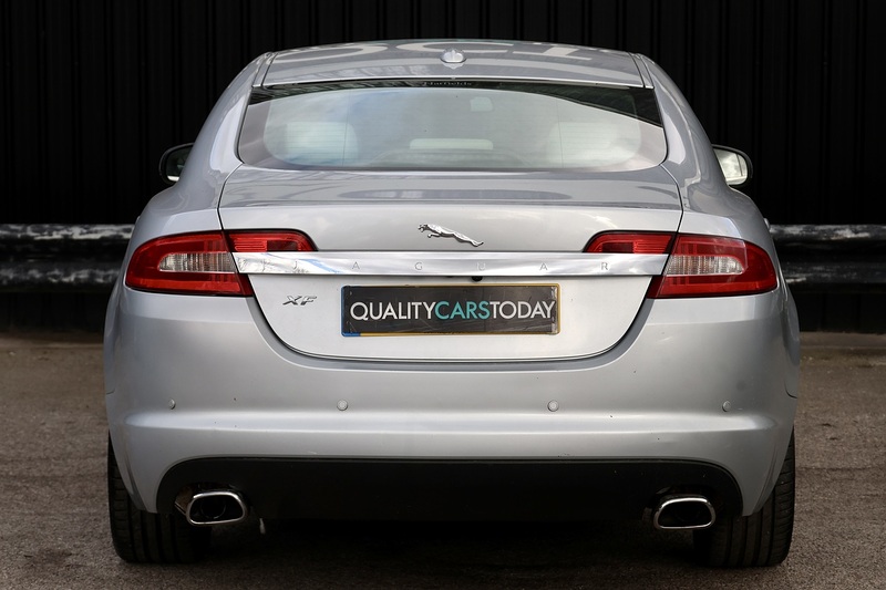 Jaguar XF Premium Luxury Last Owner since 2015 + Full Service History Image 4