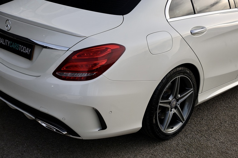 Mercedes-Benz C220d AMG Line Prem+ 2 Former Keepers + Full Service History + High Spec Image 16