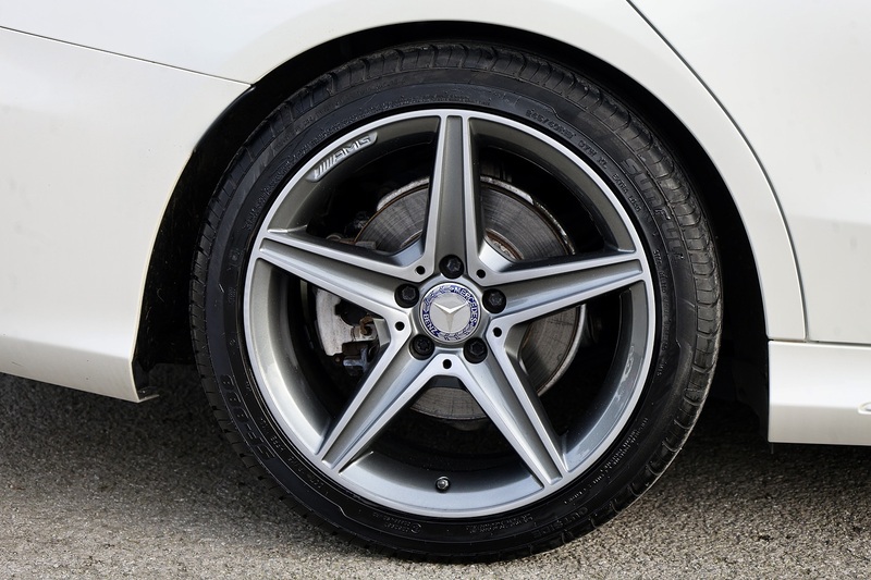 Mercedes-Benz C220d AMG Line Prem+ 2 Former Keepers + Full Service History + High Spec Image 35