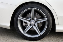 Mercedes-Benz C220d AMG Line Prem+ 2 Former Keepers + Full Service History + High Spec - Thumb 35